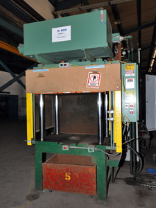 Metal Mechanics Four Post Trim Press