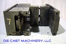 DME Double Unit Hot Chamber Die Holder